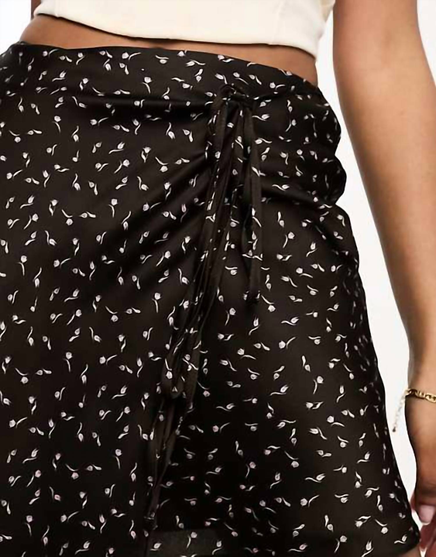 By Together - Teen Lue Floral Mini Skirt