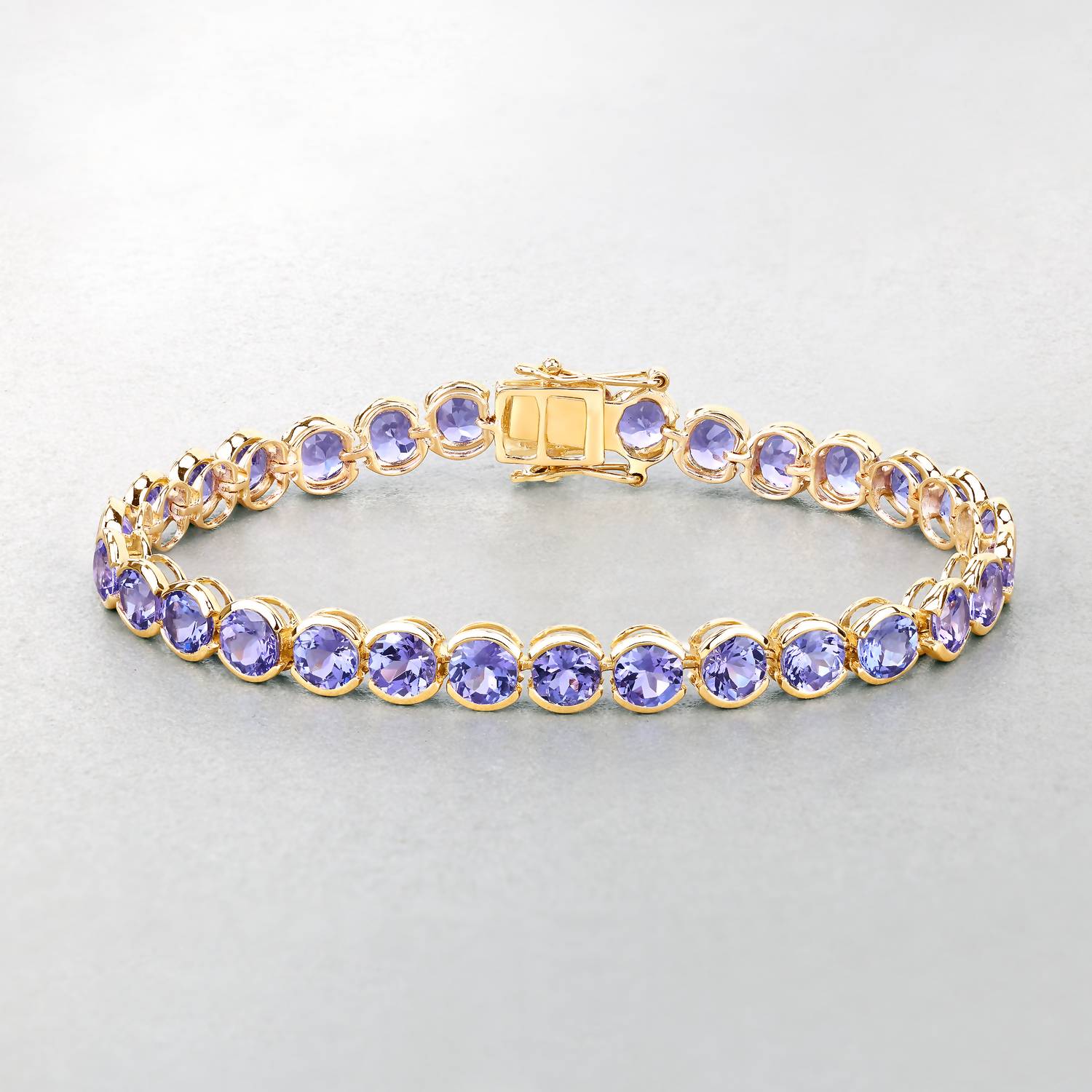 Diana M Jewels Women's Round Natural Tanzanite Bracelet (12.60 Ct) - Grand in 14k yellow gold - women's item