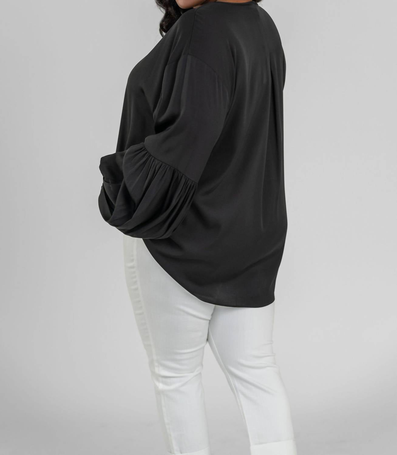 Nouvelle / Silk95Five - Como V-neck Blouse - Plus