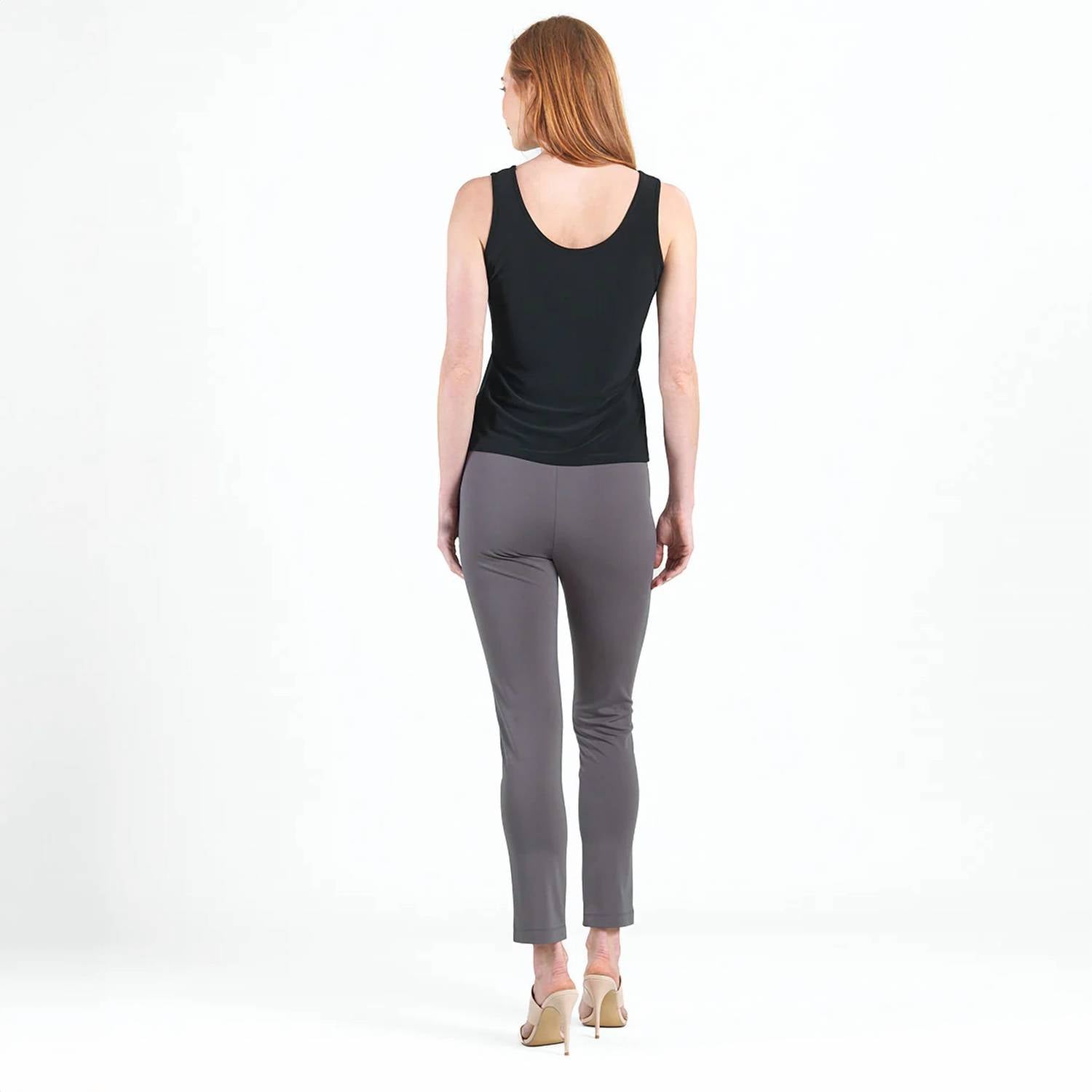 Clara Sunwoo - V To Round Knit Tank top