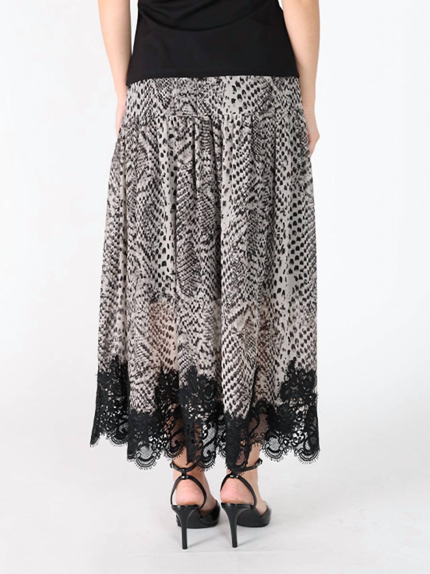 Gracia - Snake Print Lace Skirt