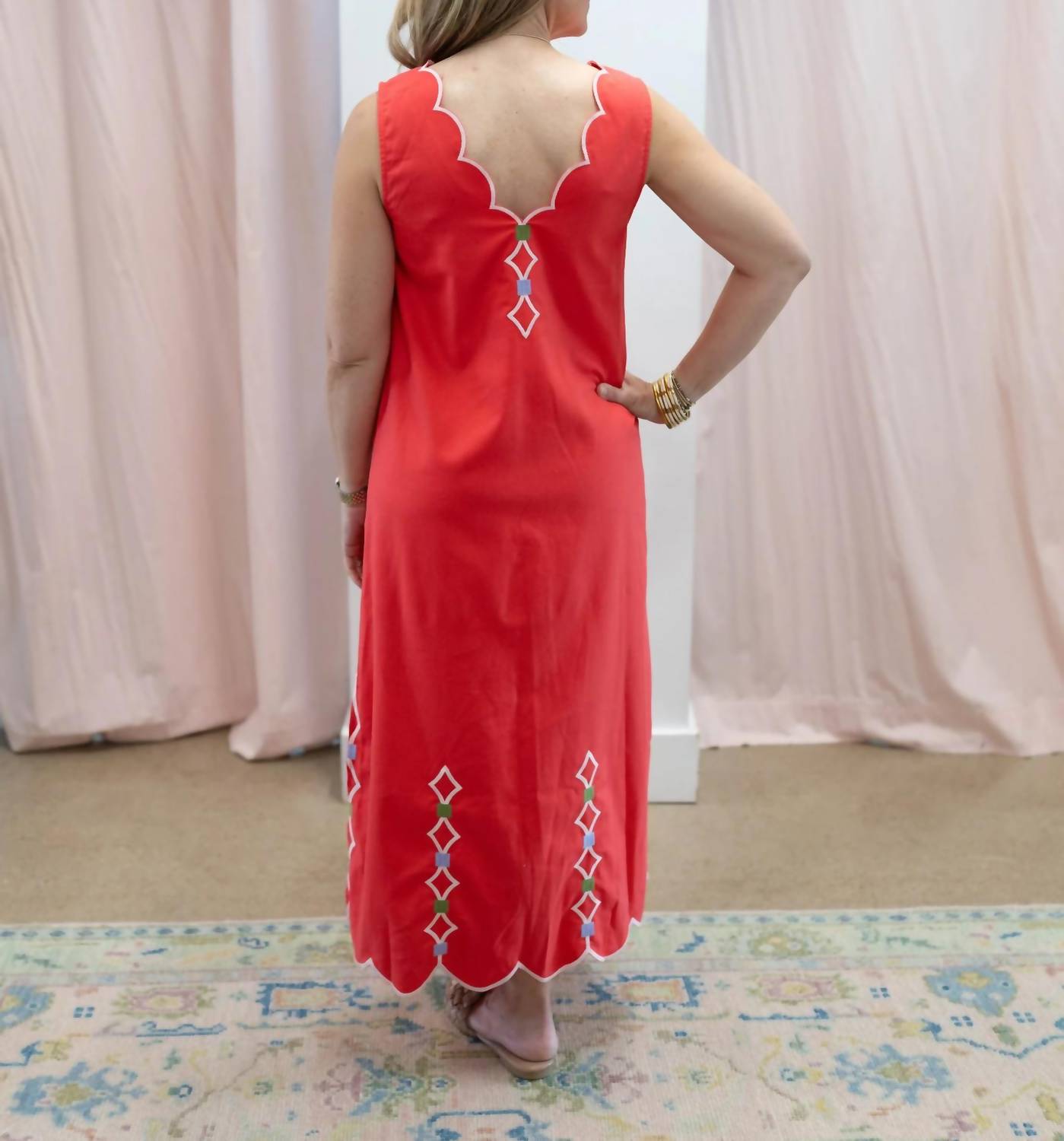 Karlie - Scallop Midi Dress