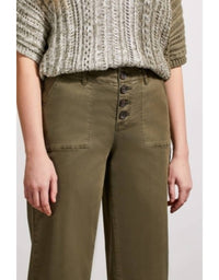 Tribal - Audrey Hugging Crop Jean