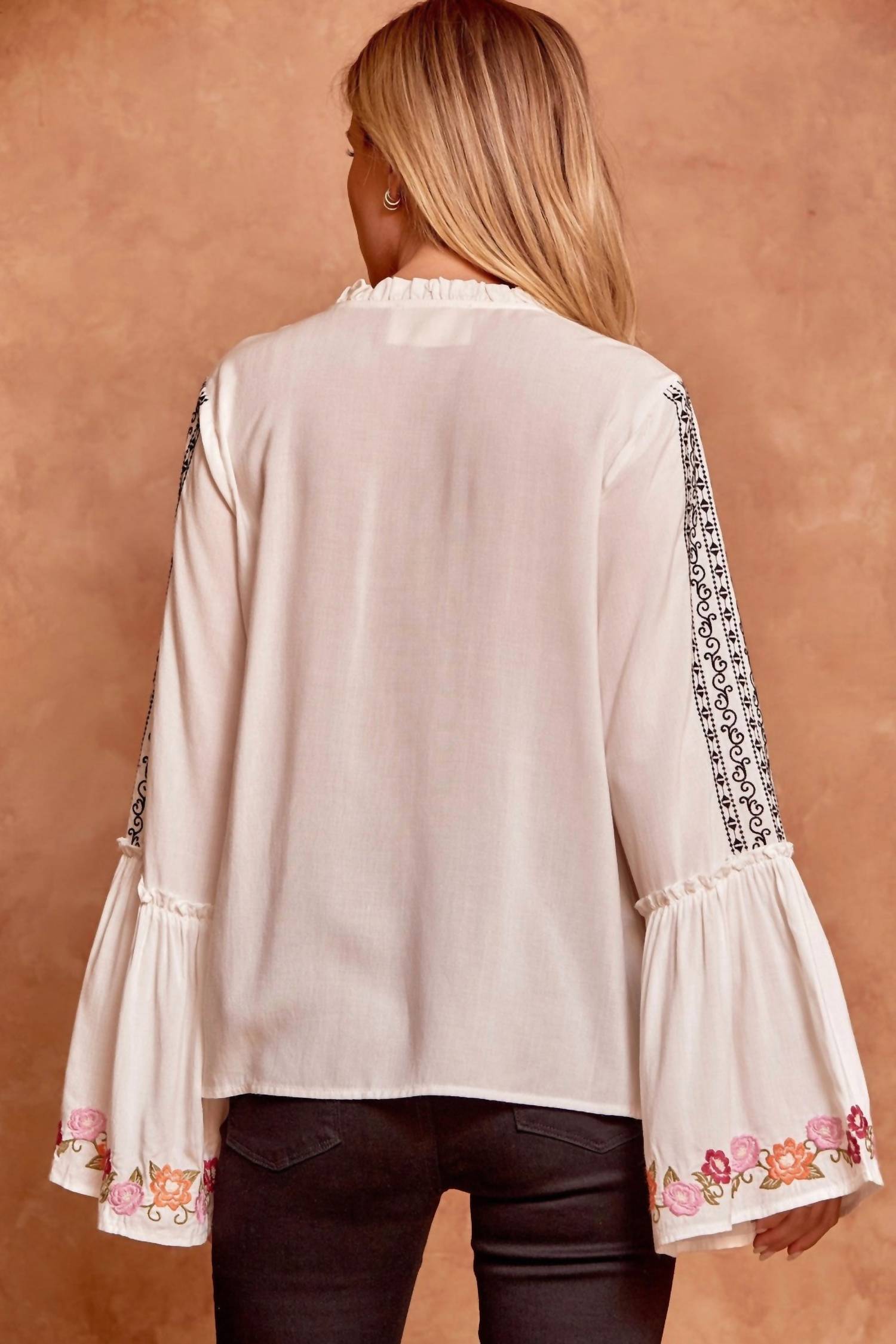 Andree By Unit - Floral Embroidered Blouse