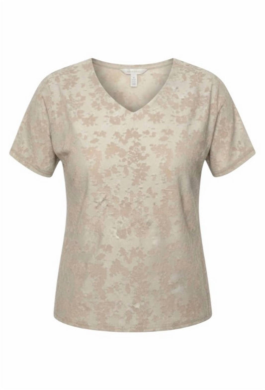 Ethyl - Textured V-neck Tee