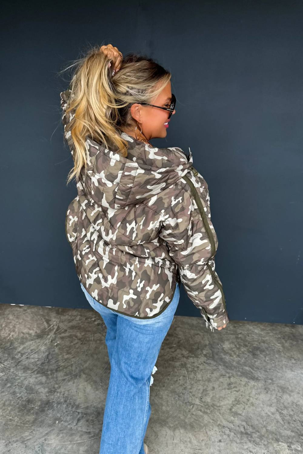 BLAKELEY The Payton Puffer Jacket in camouflage - women's jacket - detail view
