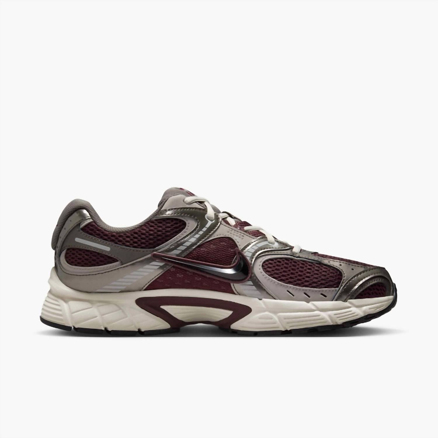 Nike - Men's V5 Rnr Sneakers