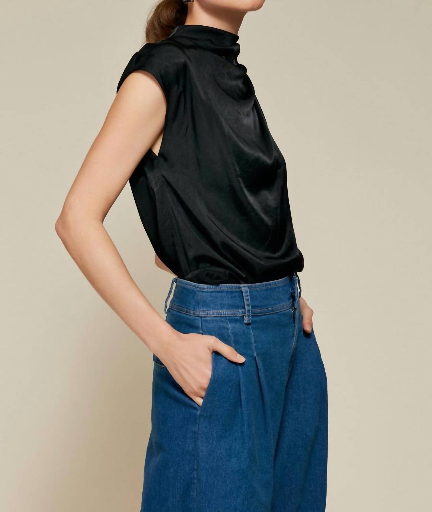 Line And Dot - Oxford Top