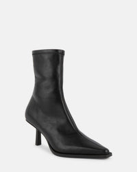 STEVE MADDEN Women's Brianne Heeled Boots in black - women's shoe