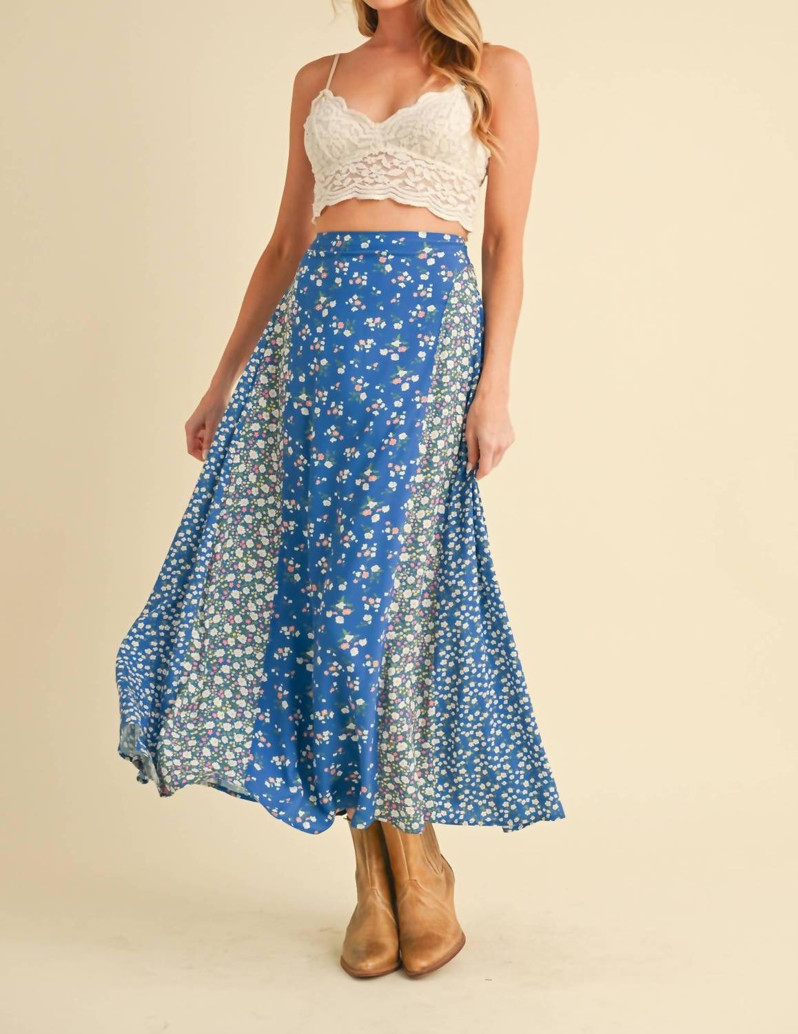 Aemi + Co - Melanie Floral Pattern Midi Skirt