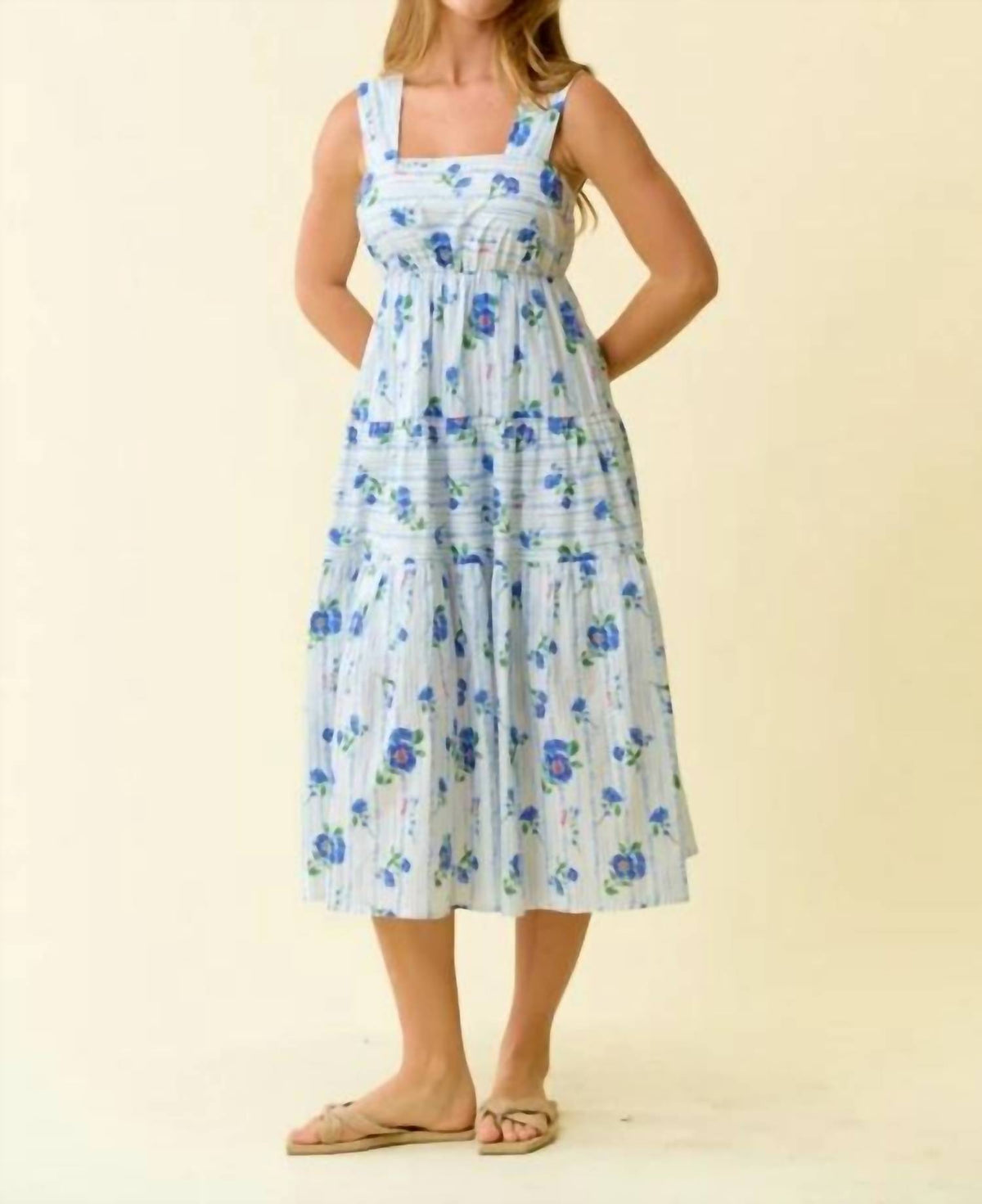 Doe And Rae - Floral Print Smocked Tiered Midi Dress