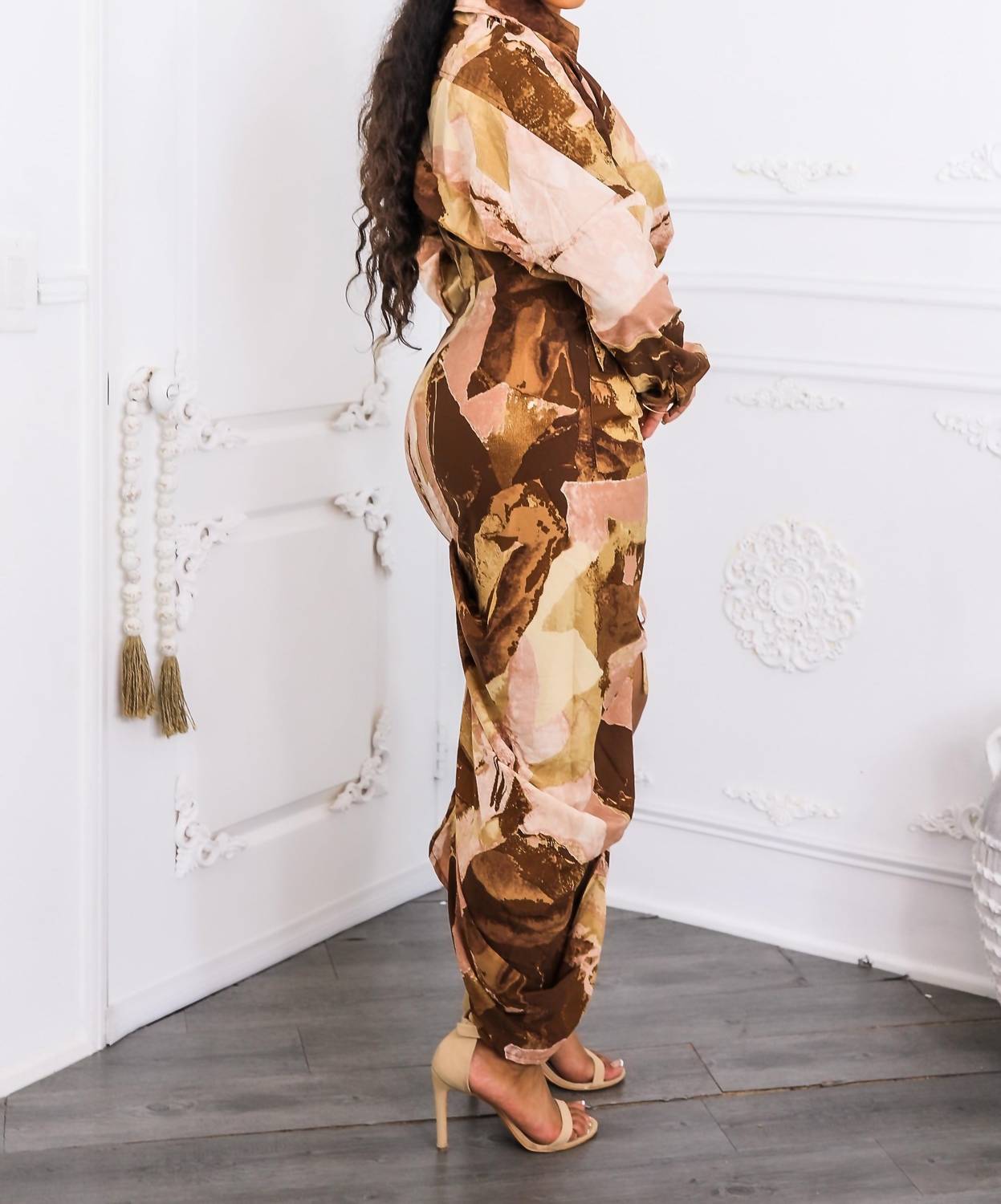 Surelymine - Ruched Abstract Shirt Dress With Front Pocket Earth Tones