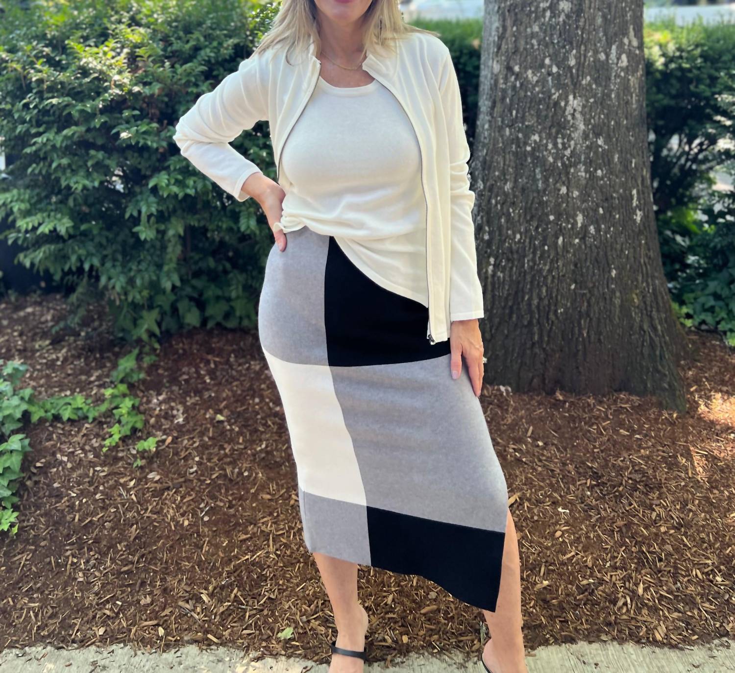 Pure Amici - Mock Neck Zip Sweater