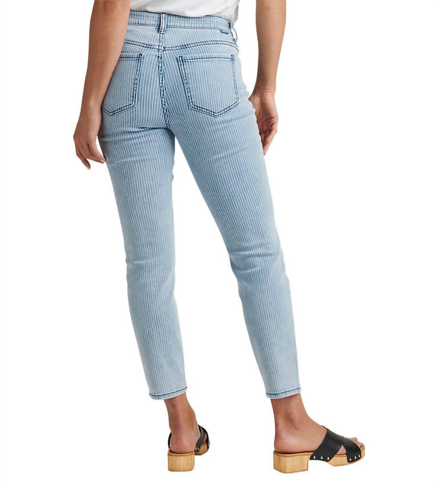 Cecilia Mid Rise Skinny Jean