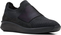 Clarks - Women's Un Rio Knit Slip On Sneakers
