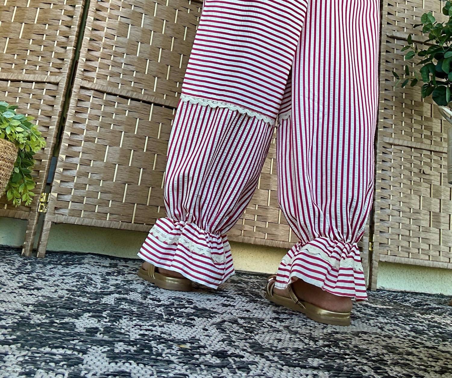Mello - Stripe Frilly Jogger Pants