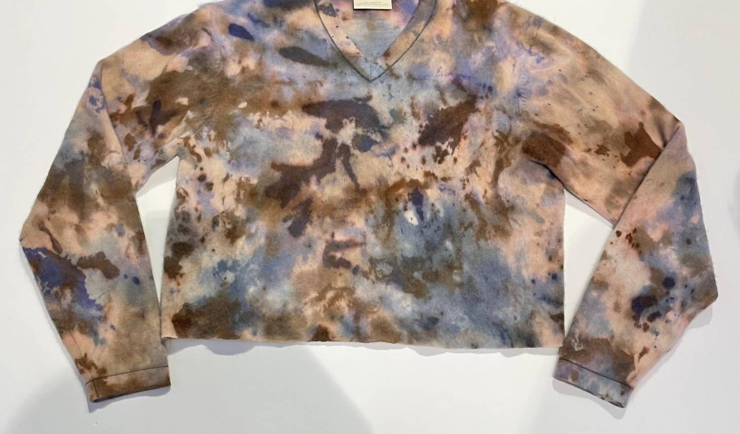 Galadriel Mattei - V-neck Raw Cropped Sweater