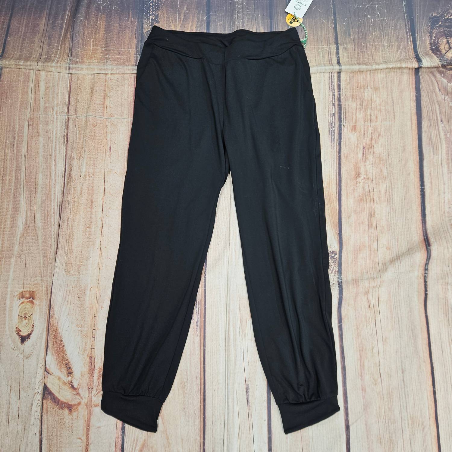 Aventura Women's Goldie Jogger in black - women's pants
