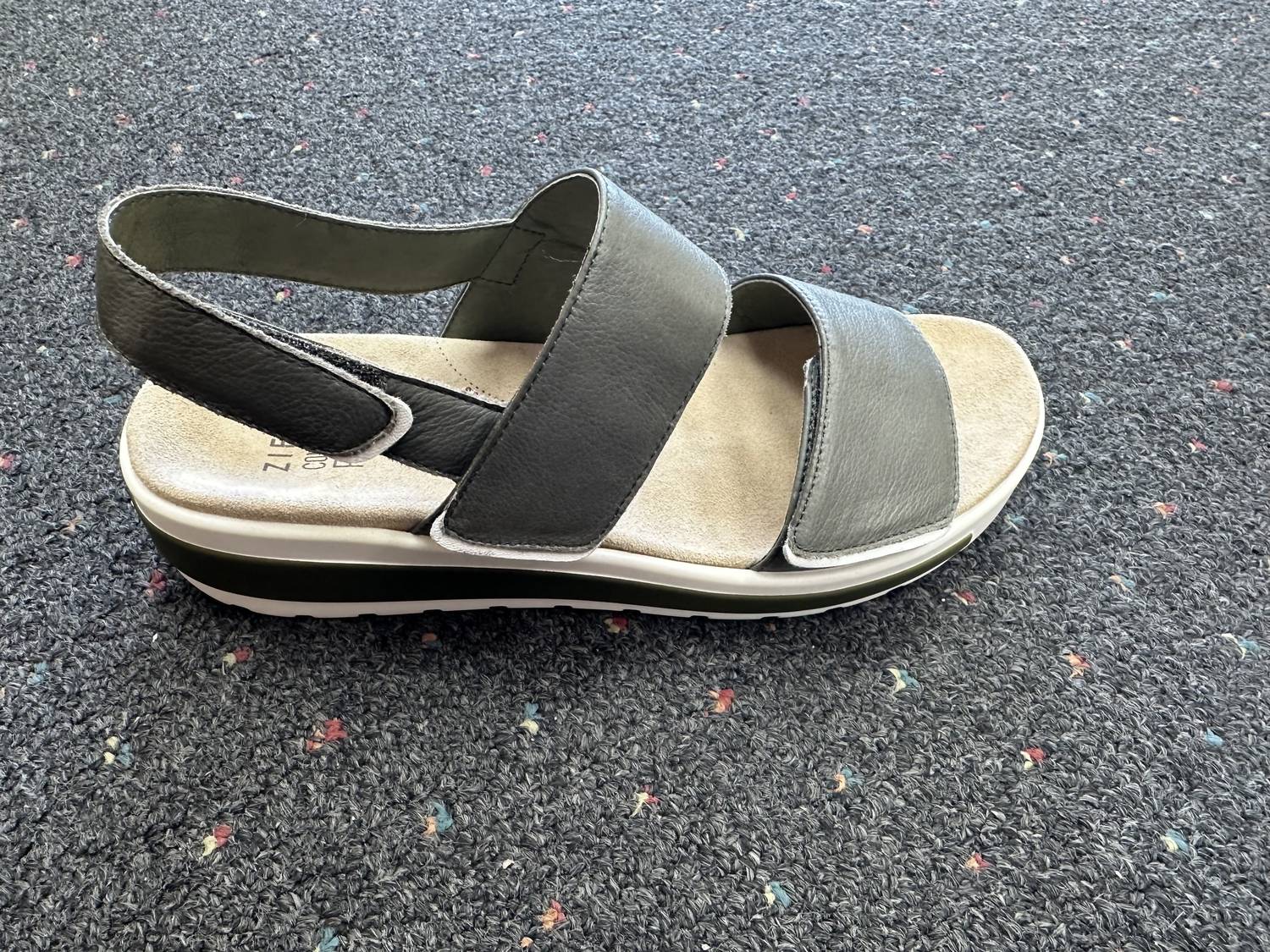 Ziera Women's Garlin Sandal in olive white - women's sandal