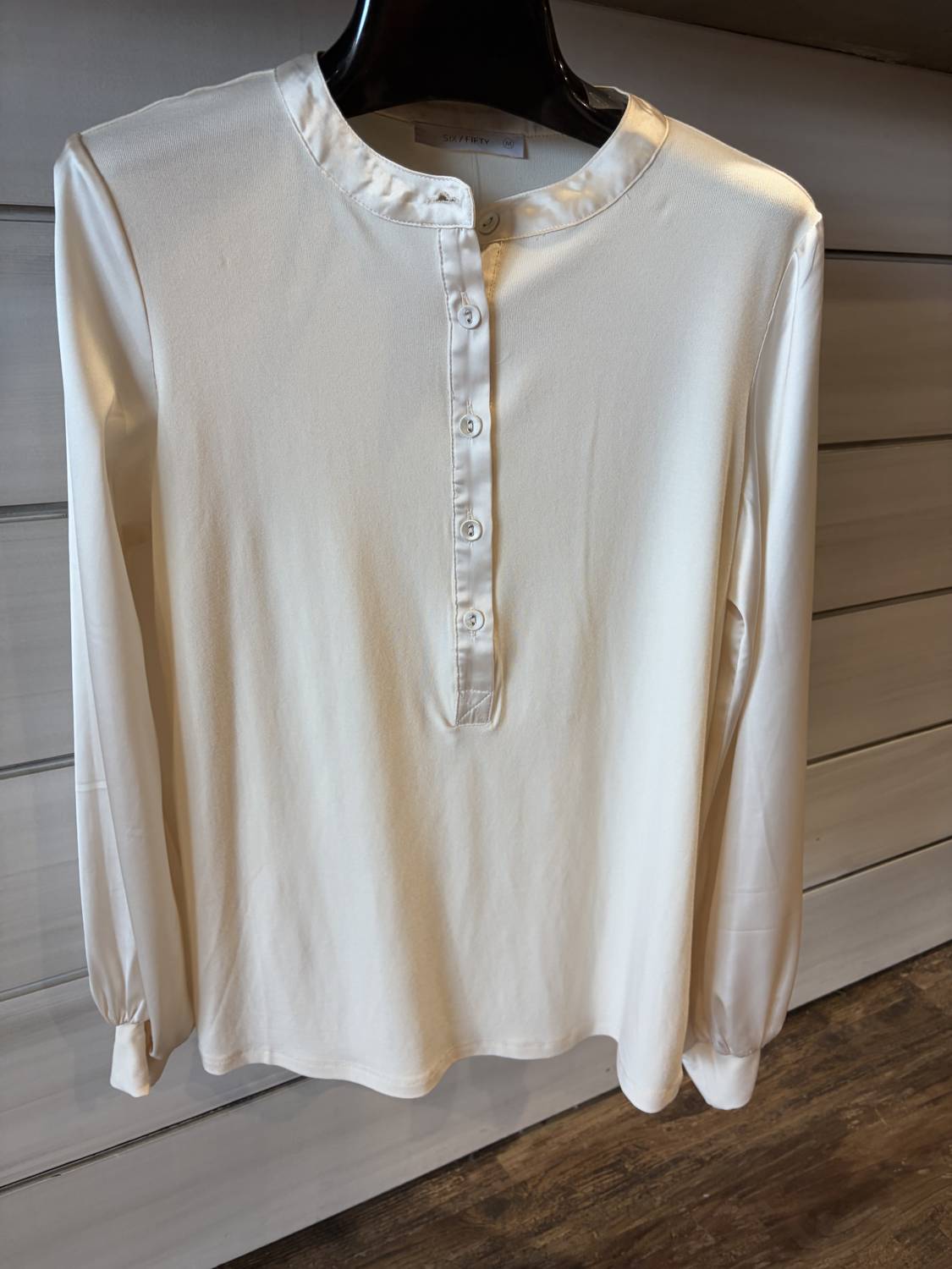 Six/Fifty - Women's Ribbed Satin Sleeve