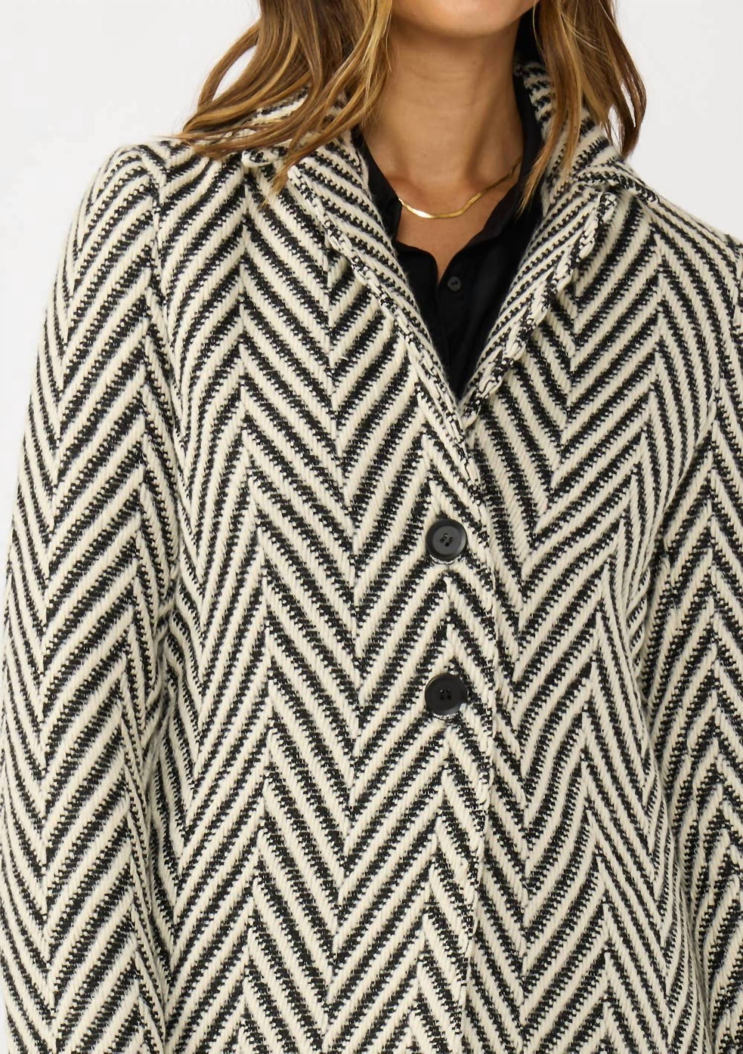 Lovestitch - Notched Lapel Long Sleeve Coat