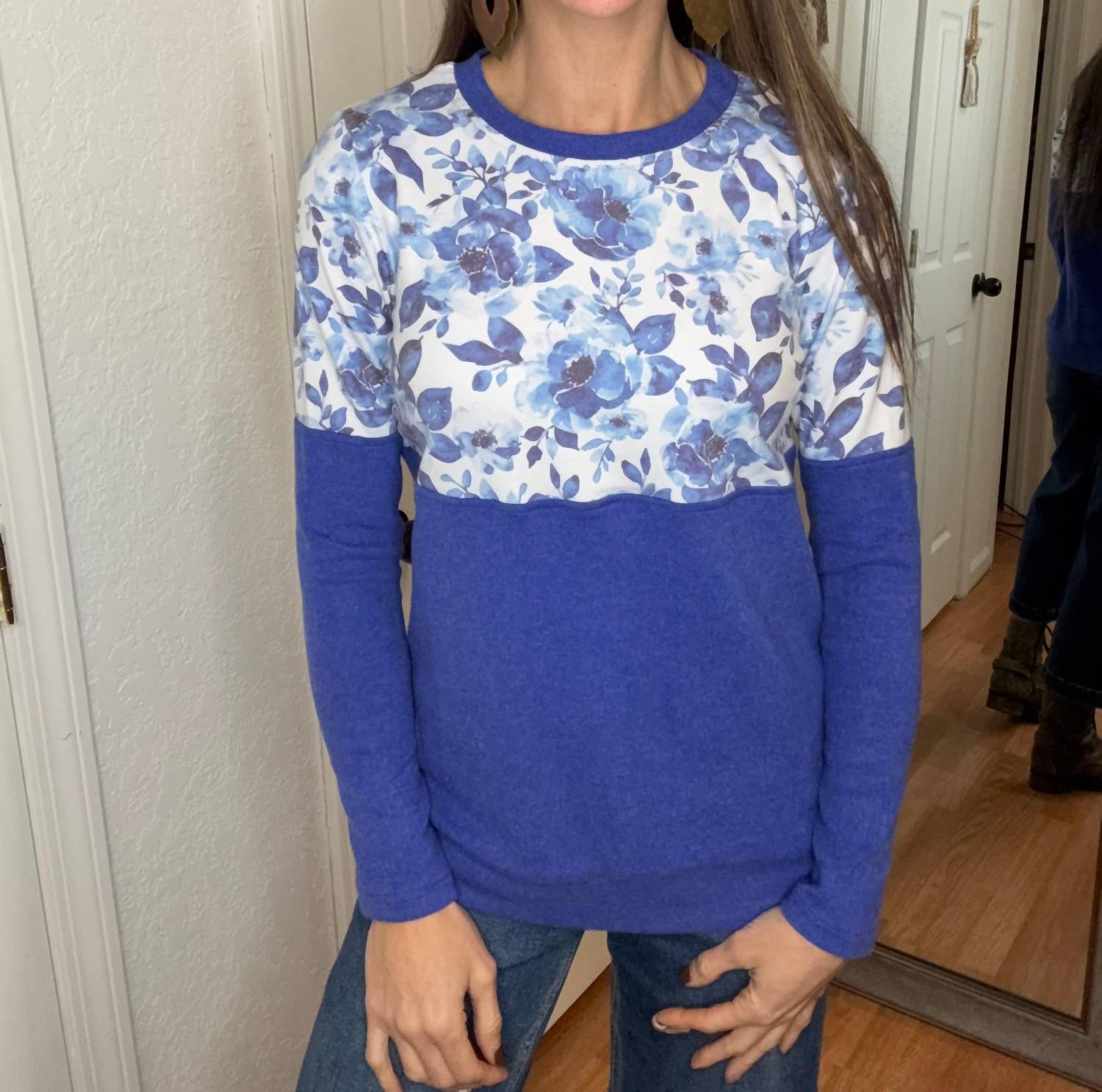 Michelle Mae Natalie Pullover Top in sapphire floral - women's long sleeve top