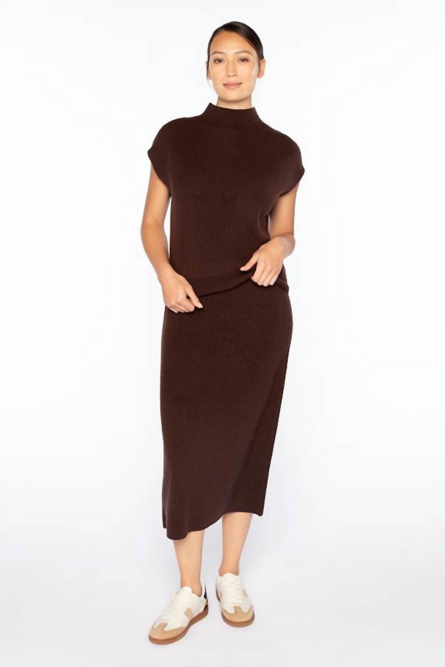 Kinross Women's Rib Skirt in chocolate - women's skirt - alternate view
