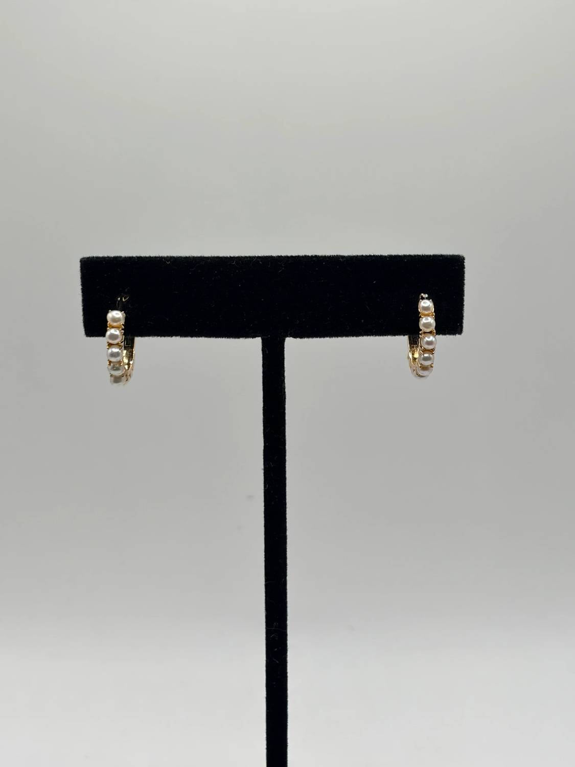 R.H. Macy & Co. Fine Jewelry - Women's Pearl 1/2" Hoop Earrings