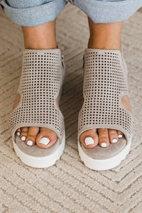 Very G - Women's Amy Platform Wedge Sandal