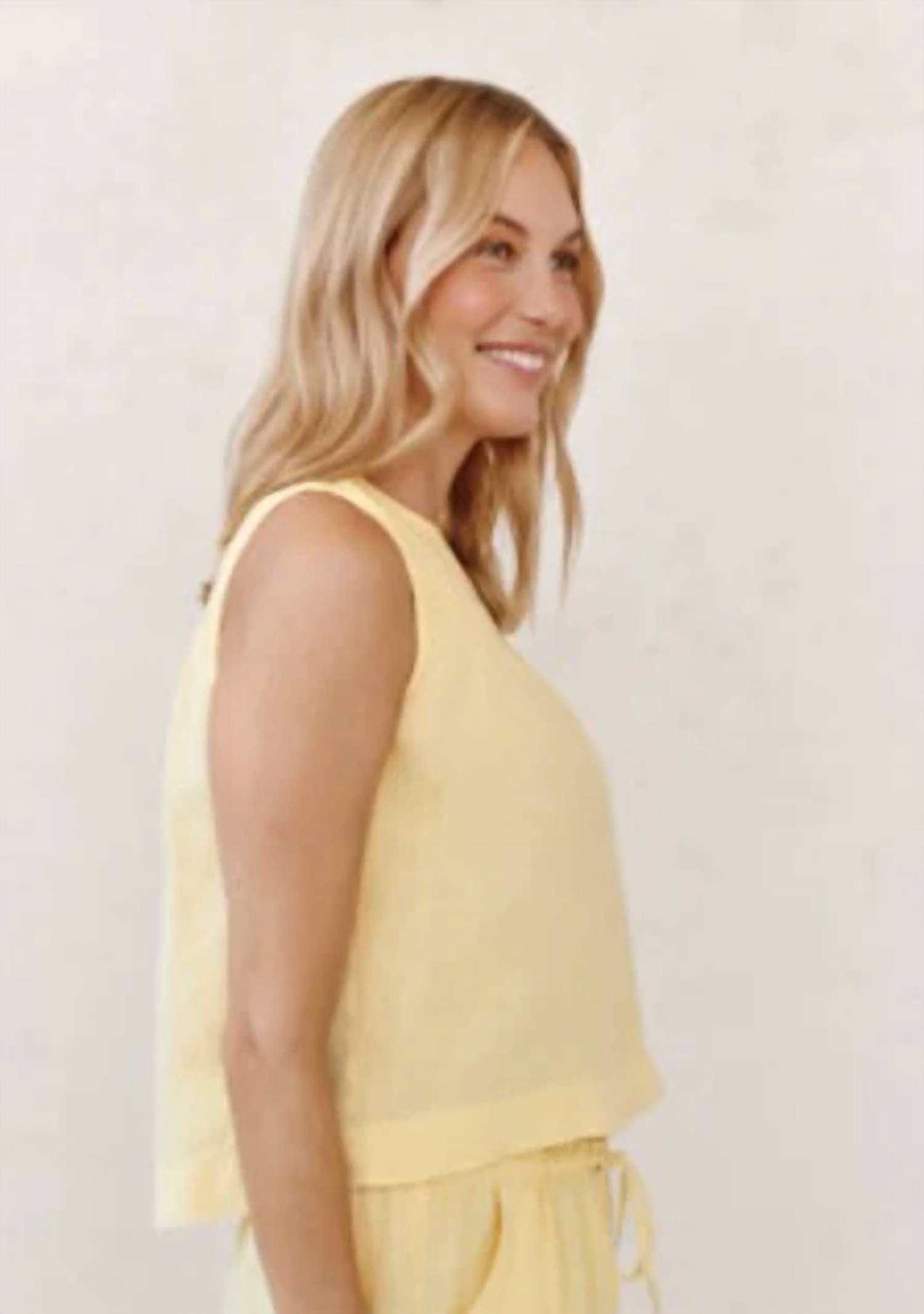 Bella Dahl - Sleeveless Trimmed Yoke Top