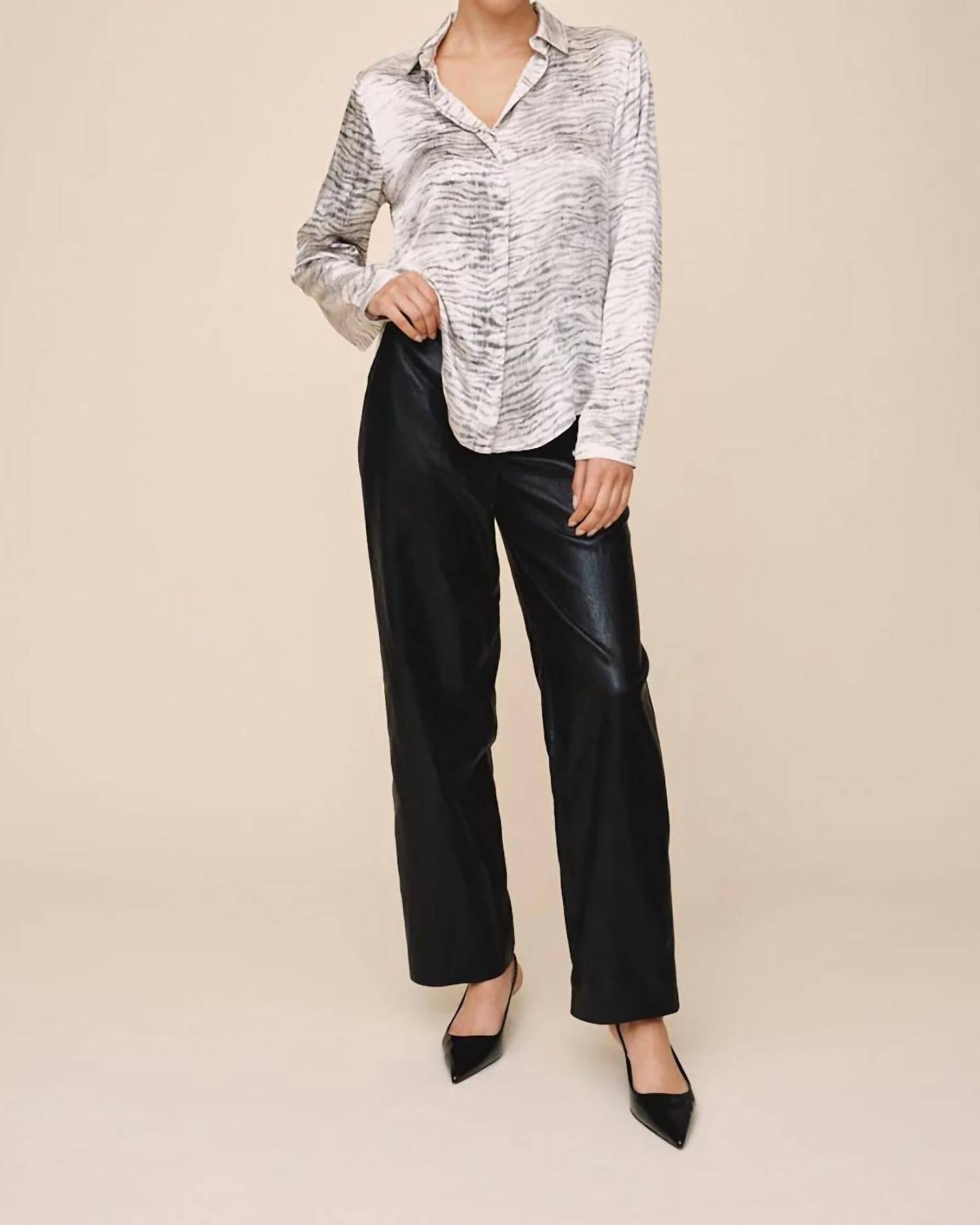 Bella Dahl - Clean Hidden Placket Shirt