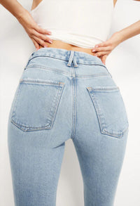 Good American - Good Legs Straight Jeans