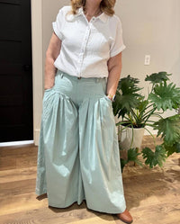 Oli & Hali - Women's Aria Pleated Wide Leg Pants