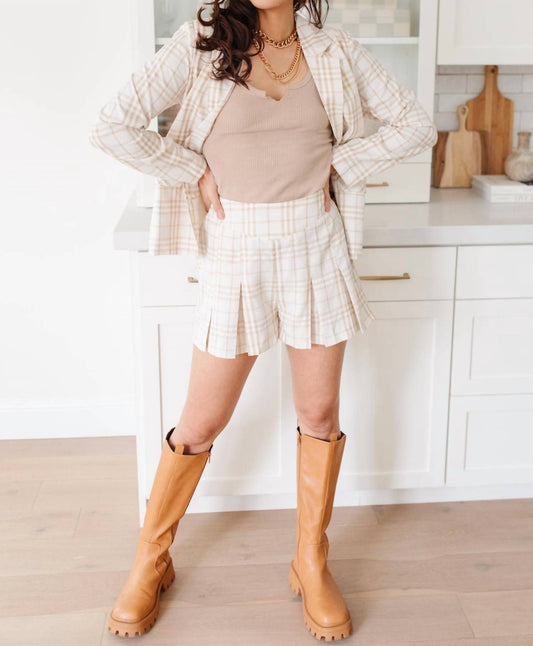 Jodifl - Dressed in Plaid Shorts