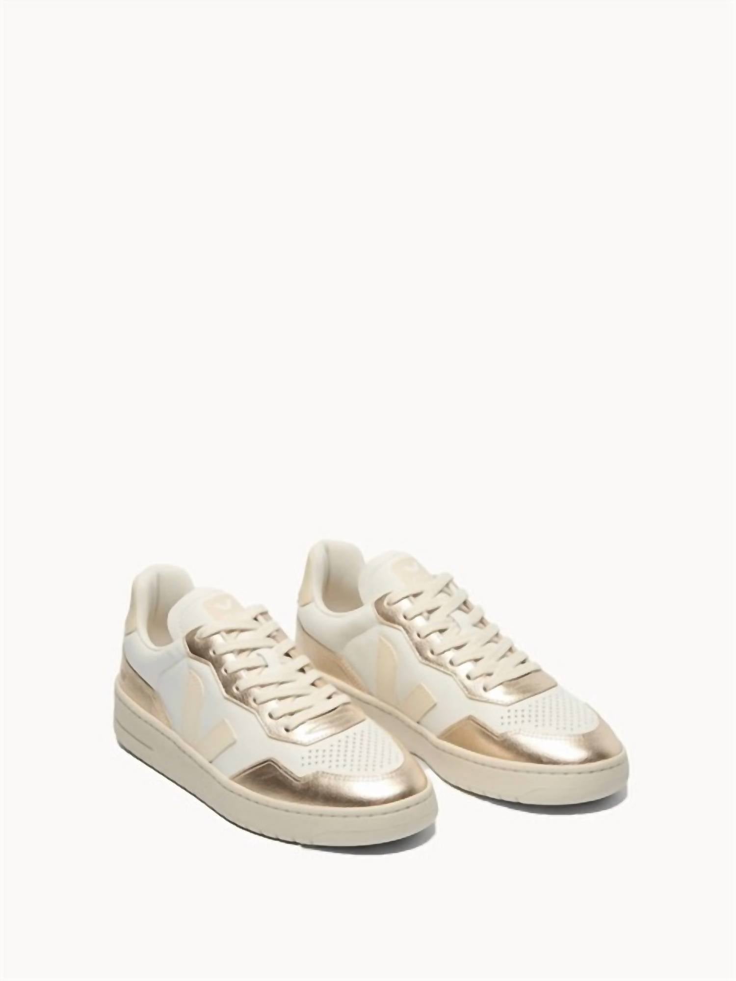 Veja - Women's V-90 Sneakers