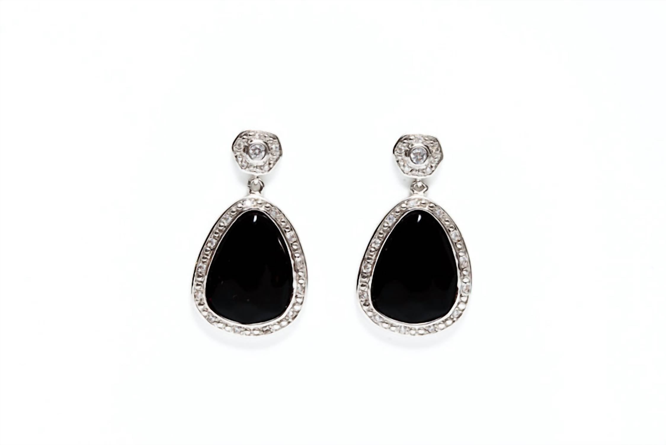 Avenue Chic - Women's Petite Nugget Earrings