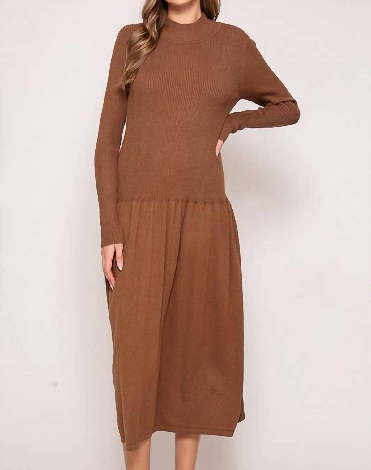 Lumiere - Flowy Knit Midi Dress