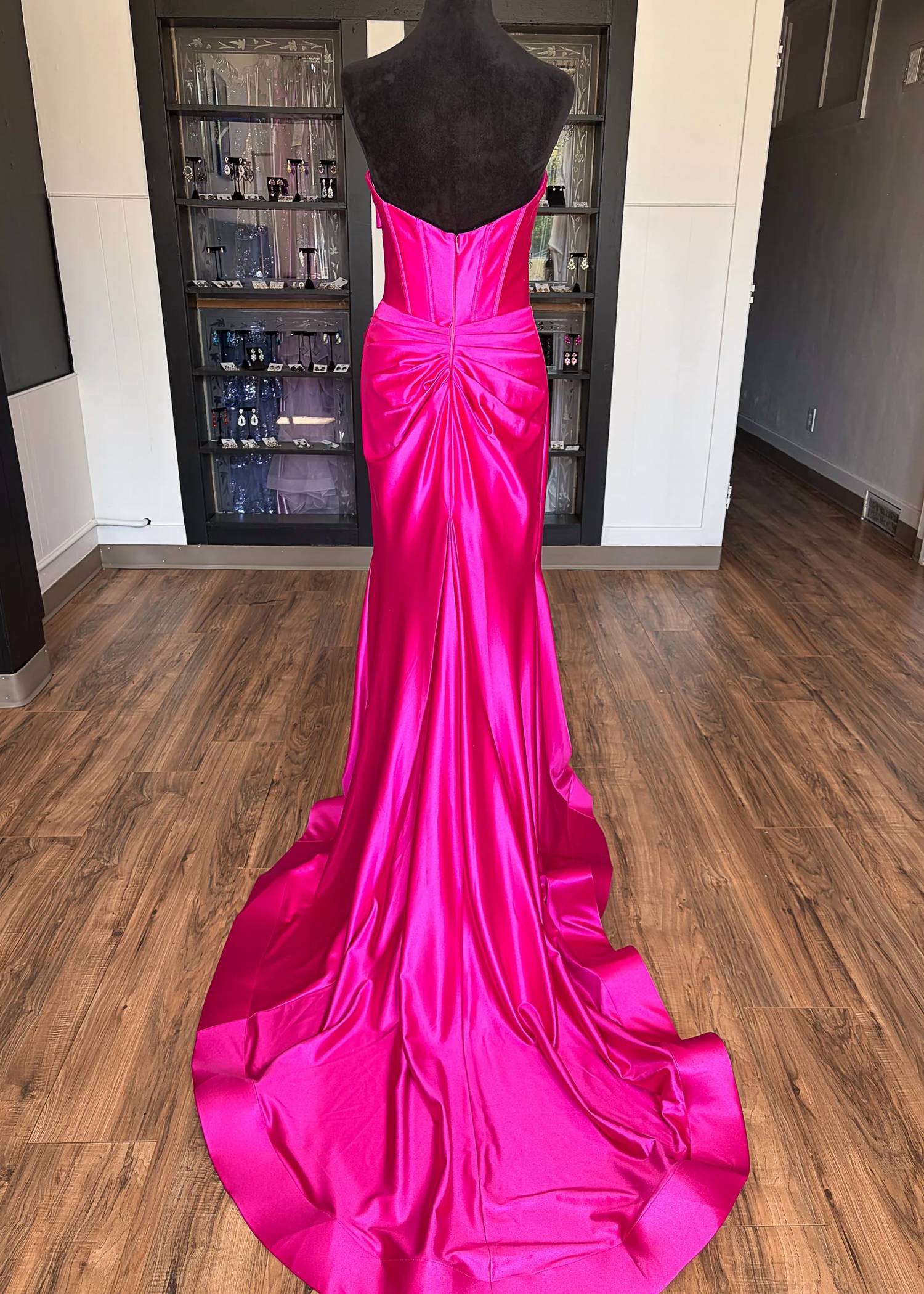 Sherri Hill - Women's Strapless Mermaid Sweetheart Neckline Dress