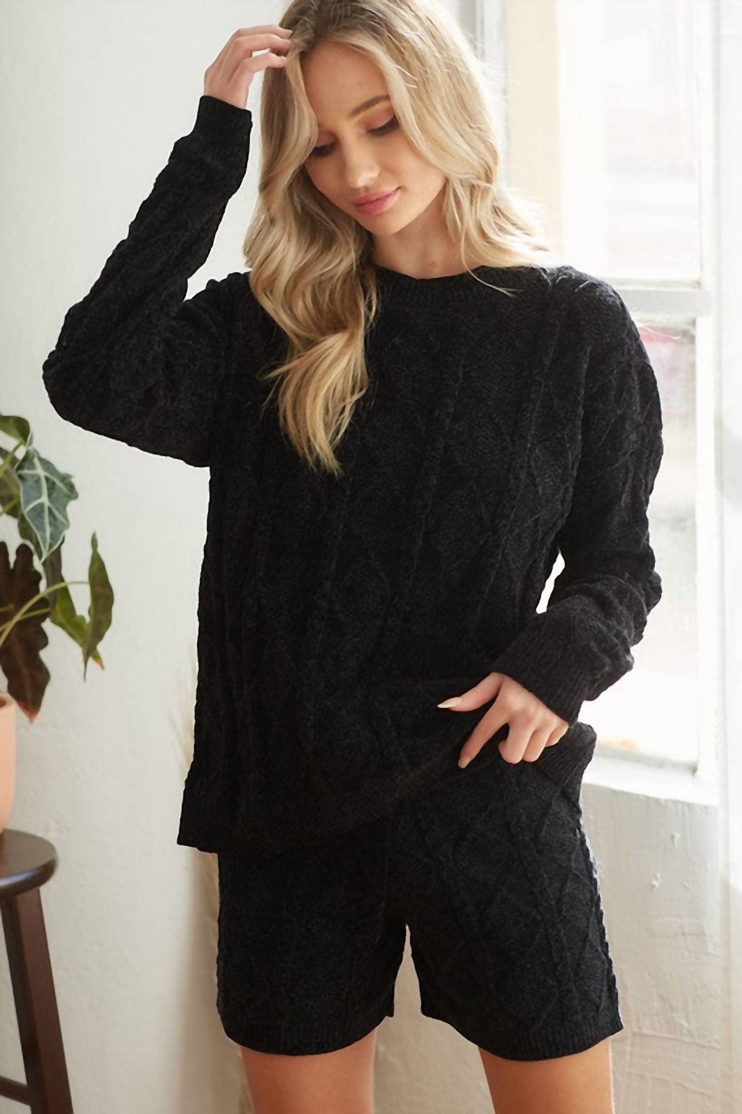 Bibi - Soft Cozy Sweater Short