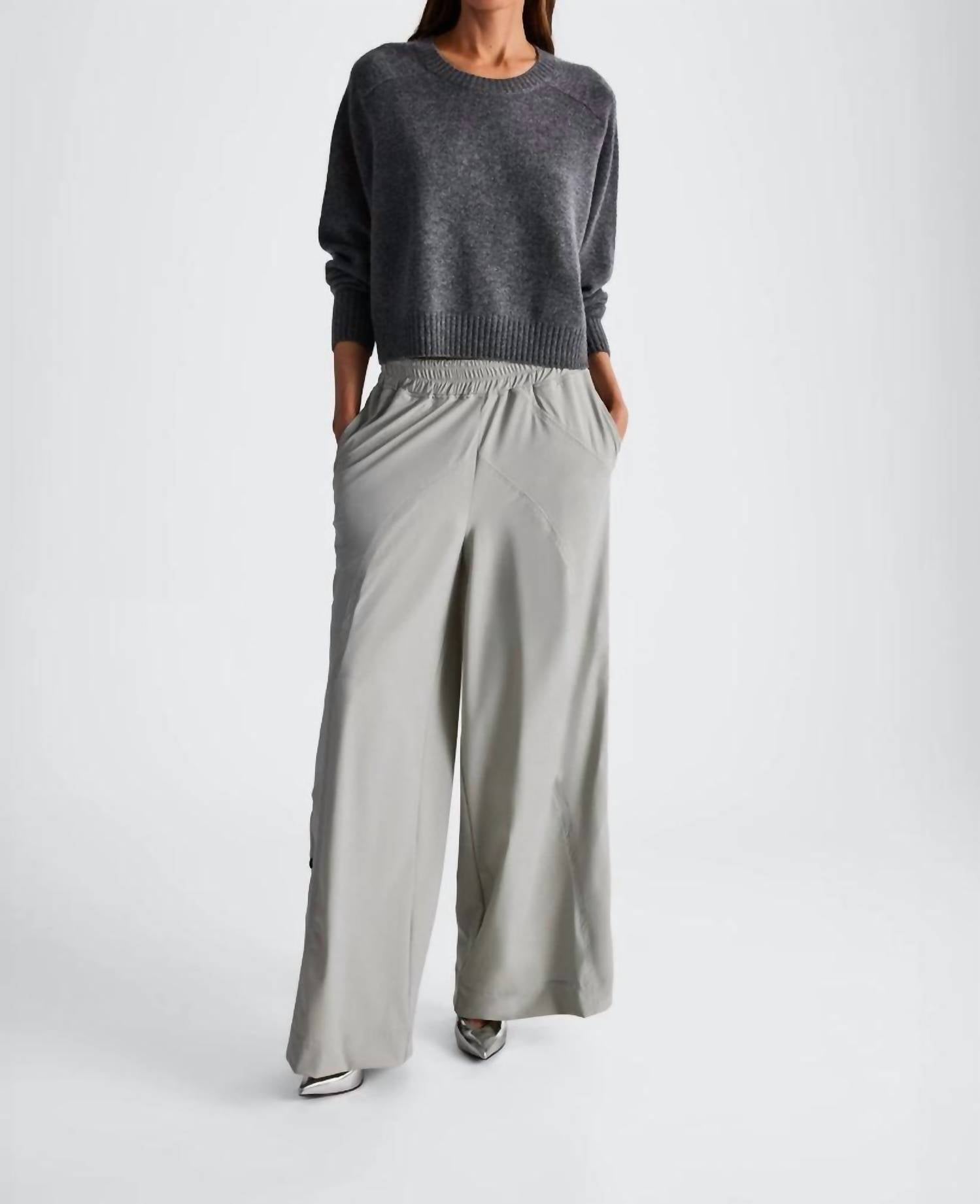 In/One - Amara Cashmere Long Sleeve Crop Top