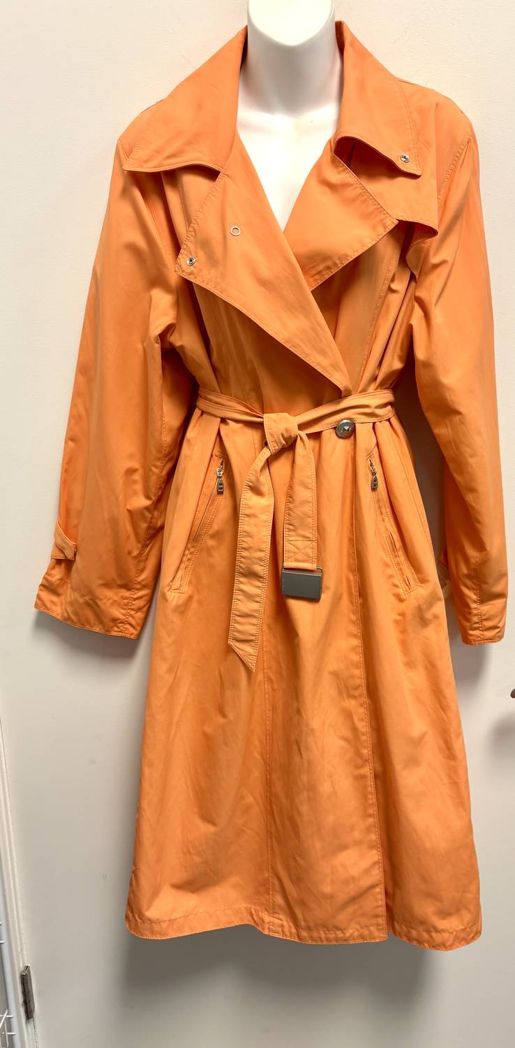 Maxmara - Pre-loved Women's Lightweight Tech Outerwear Poly Variation Jacket