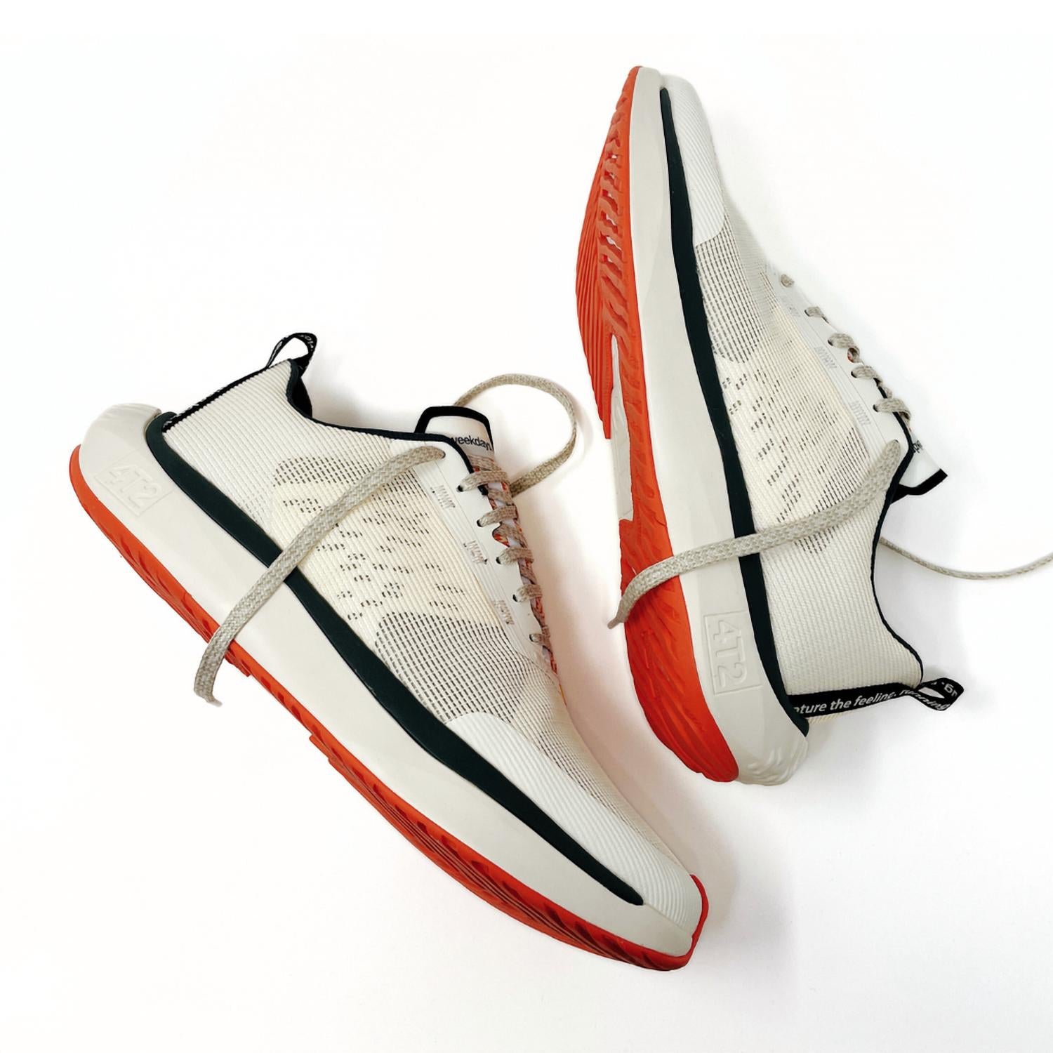 4T2 - Men's Weekdays Running Sneaker