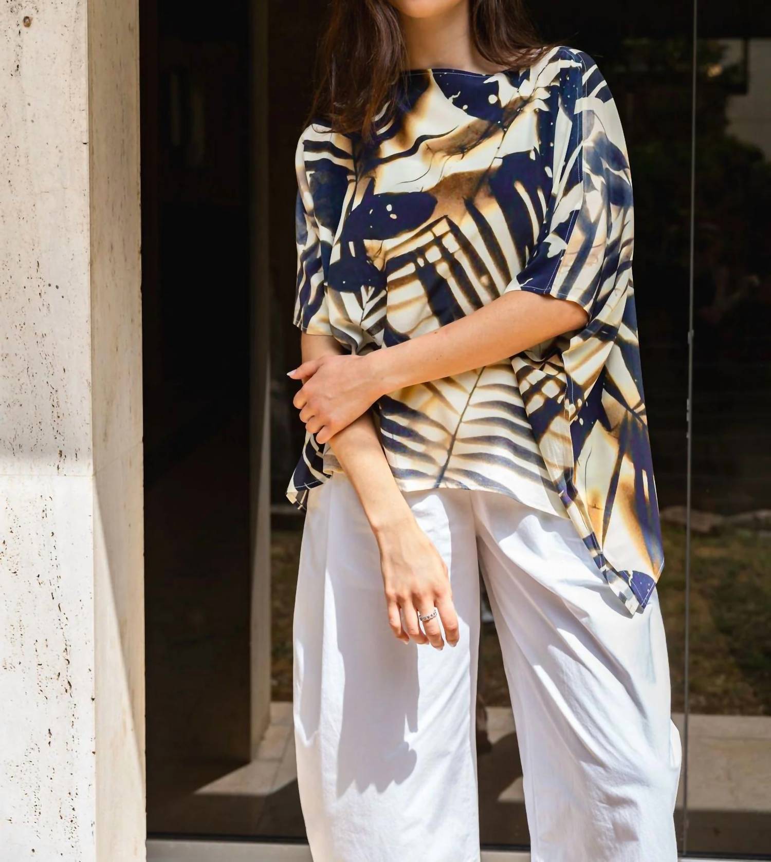 Apoil - Handy Silk Top