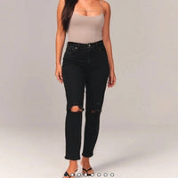 Abercrombie & Fitch - Curve Love High Rise Mom Jeans