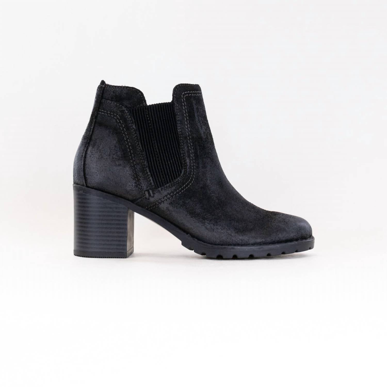 Clarks - Women's Leda Up Boots