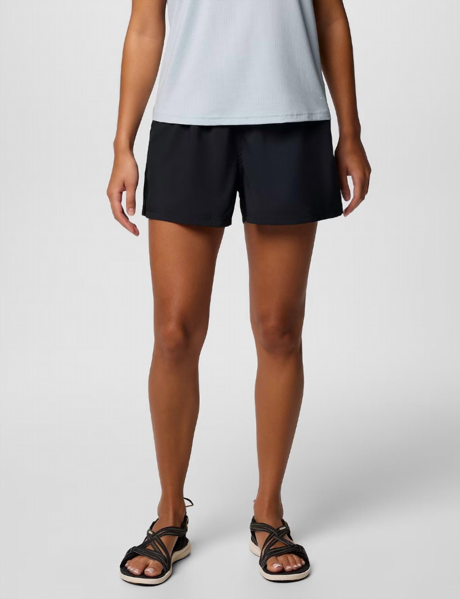 Columbia - Mid Rise Blue Vista Hill Short