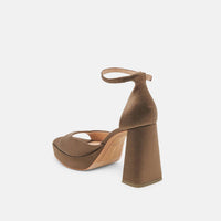 Dolce Vita - Women's Pandro Chunky Heel Sandal