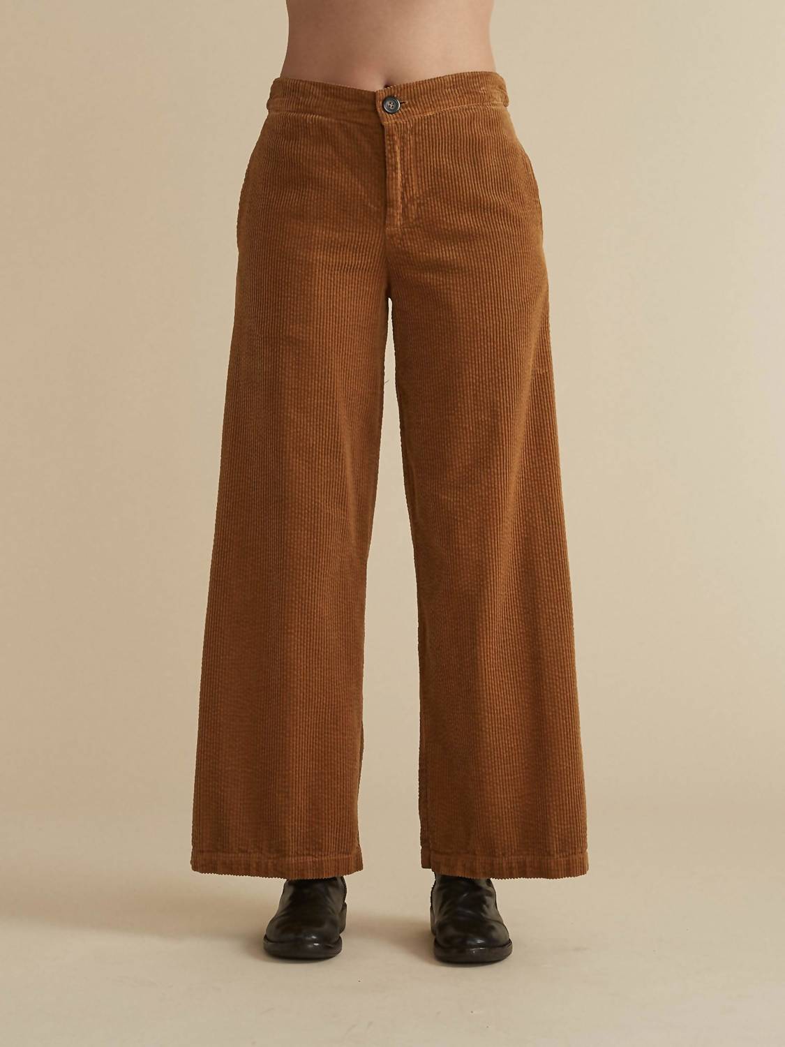 cut loose Lux Corduroy Wide Leg Zip Pant in brass - women's pants