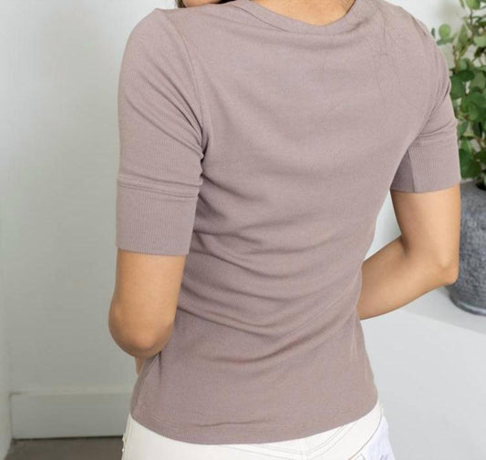Bobi - Fitted Henley Top