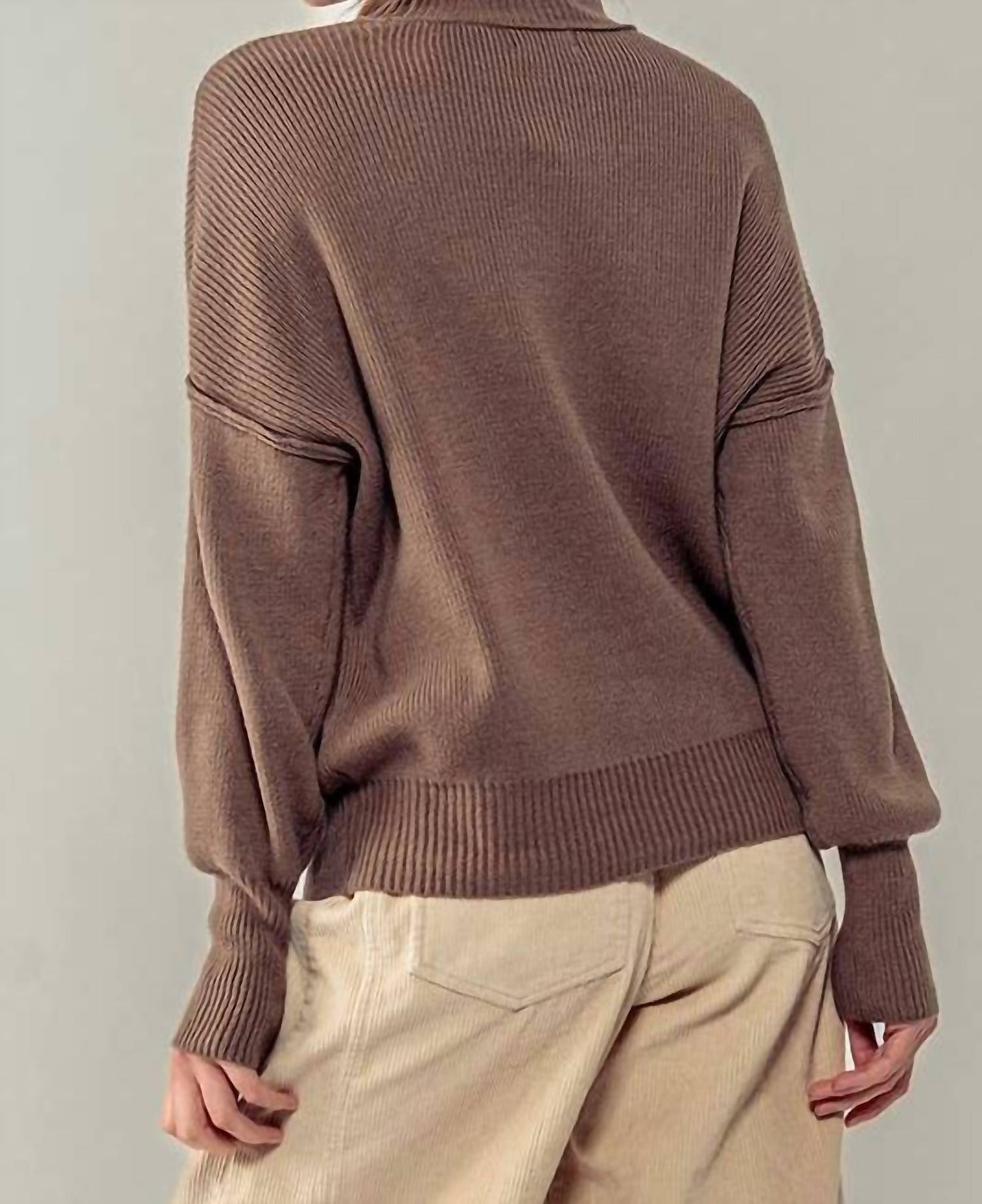 Urban Daizy - Valley Ribbed Knit Mock Neck Sweater
